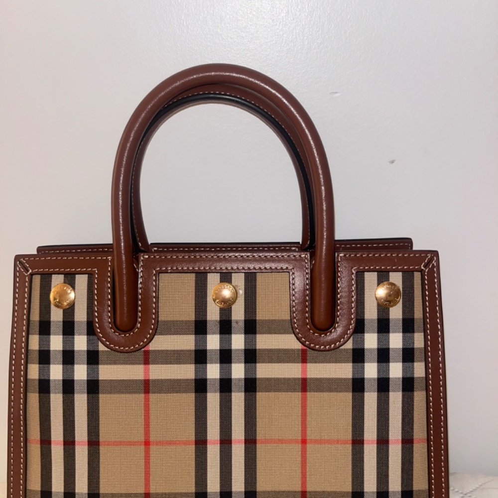 Burberry mini title bag - Picture 9 of 10